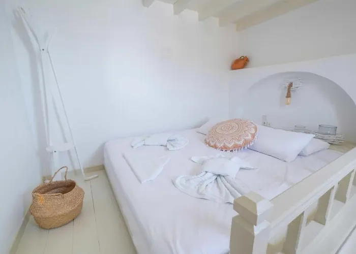 Alykes Grikos Bay (Patmos)