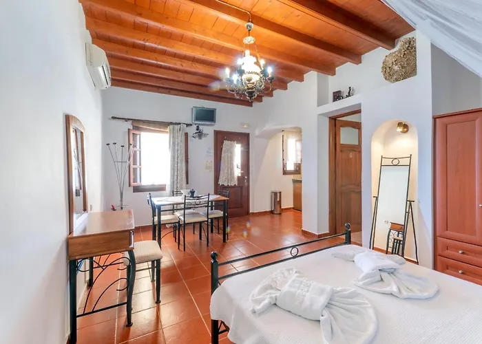 Alykes Grikos Bay (Patmos)